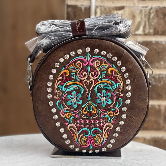 Montana West Handbags - Montana West Sugar Skull Collection Crossbody Circle Bag